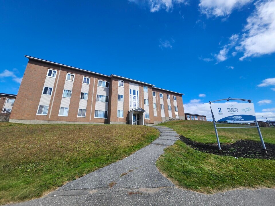 2 Reading Crescent in Saint John, NB - Building Photo