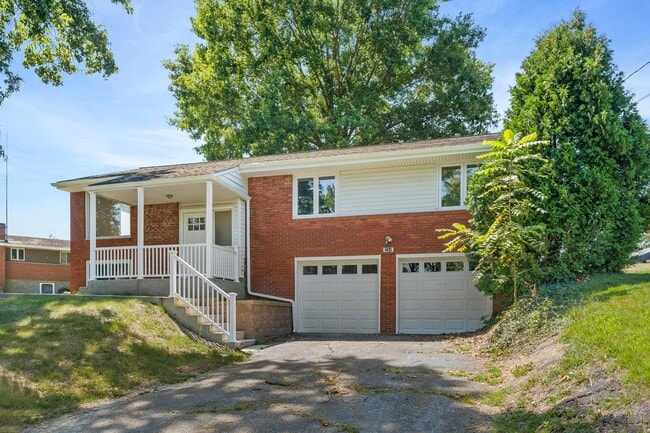 204 Hwy View Dr in Canonsburg, PA - Building Photo - Building Photo