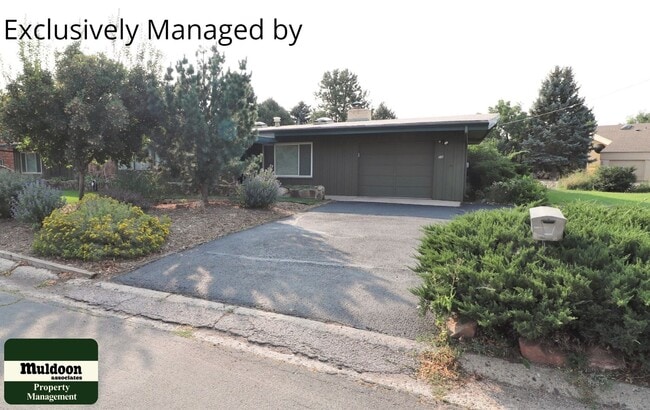 property at 59 W Old Broadmoor Rd