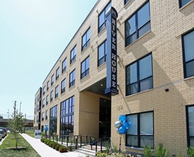 River House in Milwaukee, WI - Foto de edificio - Interior Photo