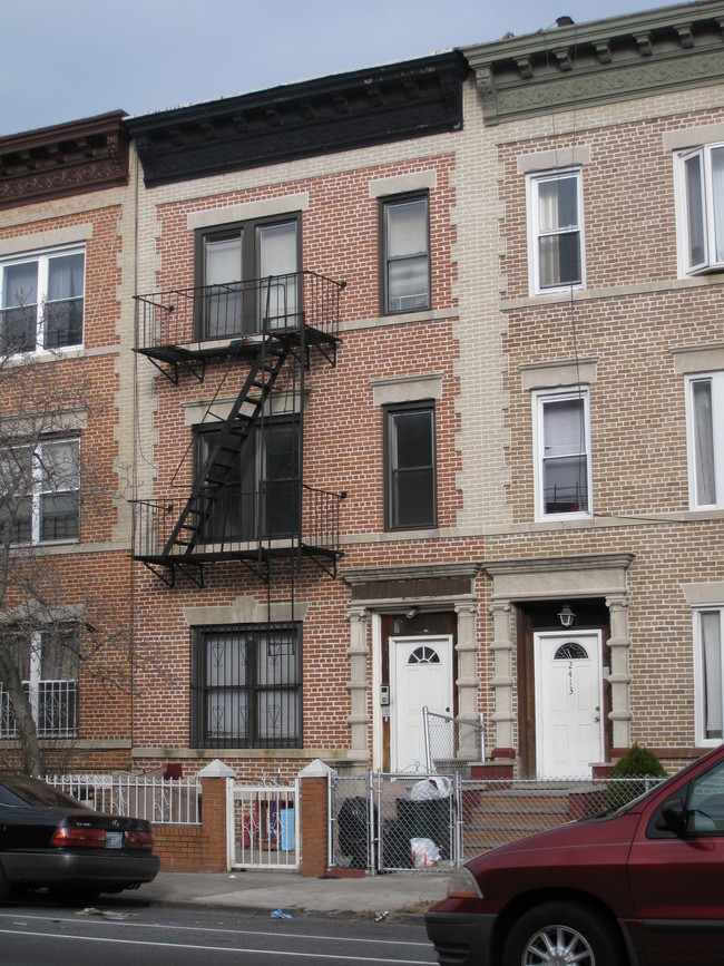 2411 Clarendon Rd in Brooklyn, NY - Building Photo - Building Photo