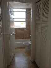 953 SW 10th St in Miami, FL - Building Photo - Building Photo