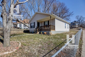 325 S 16th St in St. Joseph, MO - Building Photo - Building Photo