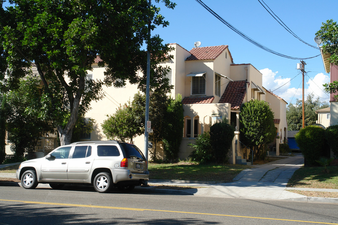 1317 E Wilson Ave in Glendale, CA - Foto de edificio