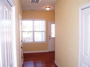 28 Thornbury Dr in Rocky Point, NC - Foto de edificio - Building Photo