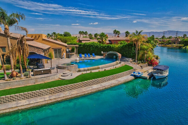 9 Via Santanella in Rancho Mirage, CA - Building Photo - Building Photo