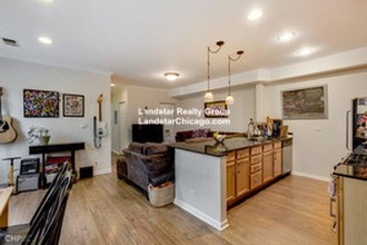 3839 N Western Ave-Unit -2 in Chicago, IL - Building Photo - Building Photo