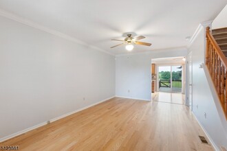 413 Willow Ct in Flemington, NJ - Building Photo - Building Photo