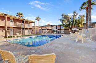 3737 E Turney Ave in Phoenix, AZ - Building Photo