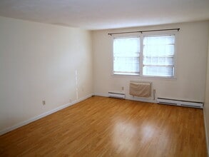 17 Sinai Cir, Unit C-12 in Chelmsford, MA - Building Photo - Building Photo