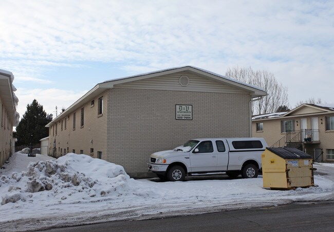 D & V Apartments in Idaho Falls, ID - Building Photo - Building Photo