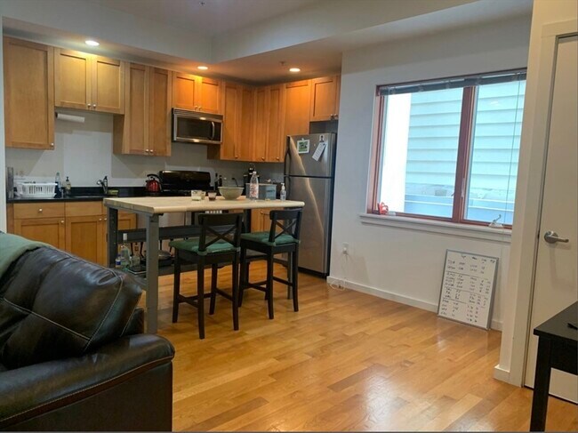 2 Beech St in Cambridge, MA - Building Photo - Building Photo