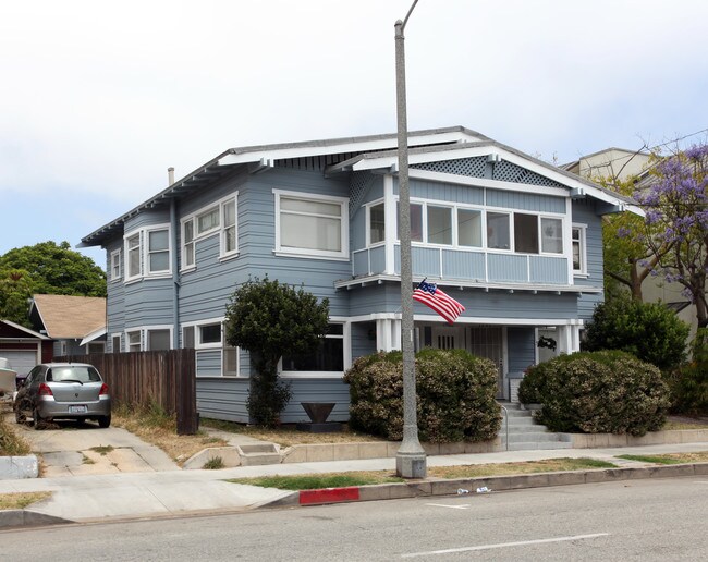 1723-1731 E Broadway in Long Beach, CA - Building Photo - Building Photo