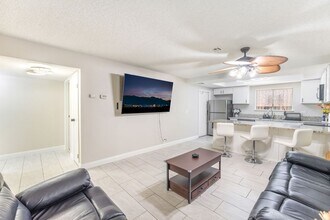 4441 Rich Dr in Las Vegas, NV - Building Photo - Building Photo