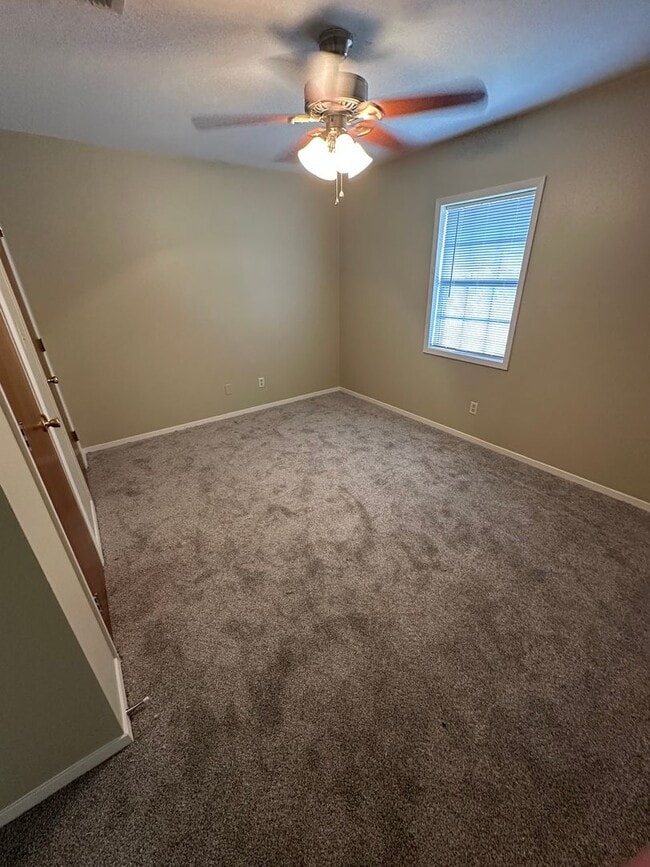 911 W 16th St in Mount Pleasant, TX - Building Photo - Building Photo