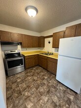 301 Bernice St-Unit -B3 in Milroy, MN - Building Photo - Building Photo