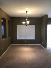 15004 Merlot Cellars Dr in Bakersfield, CA - Building Photo - Building Photo