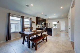 206 Creek Hollow Dr in Hutto, TX - Building Photo - Building Photo