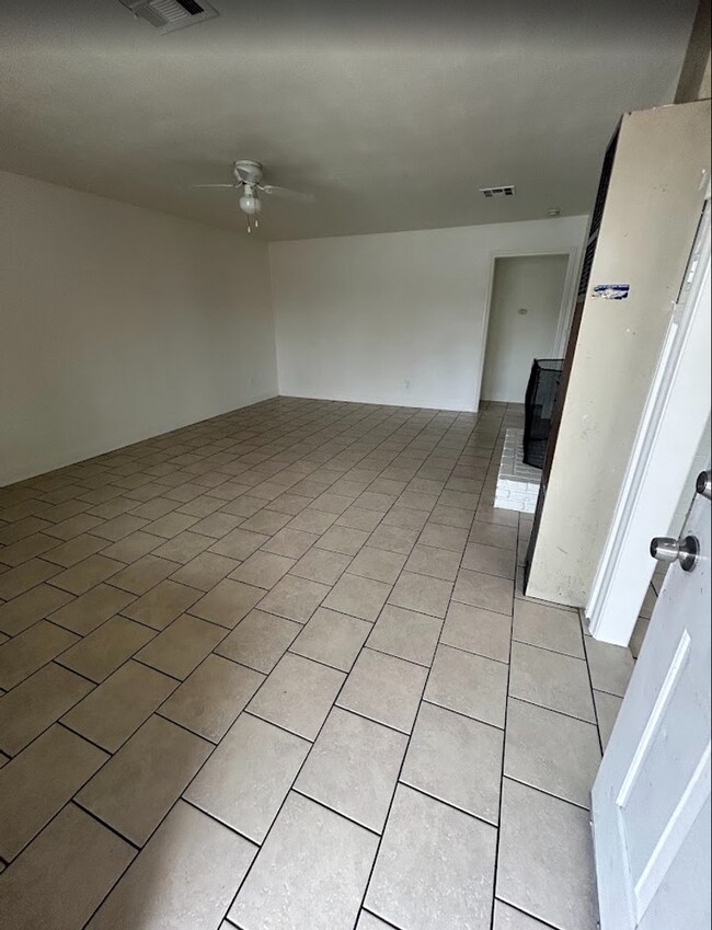 1004 Mccurdy Dr in Bakersfield, CA - Building Photo - Building Photo