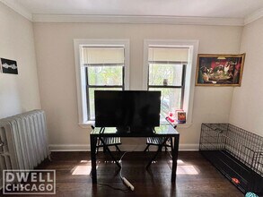 2541 N Seminary Ave, Unit 2 in Chicago, IL - Building Photo - Building Photo