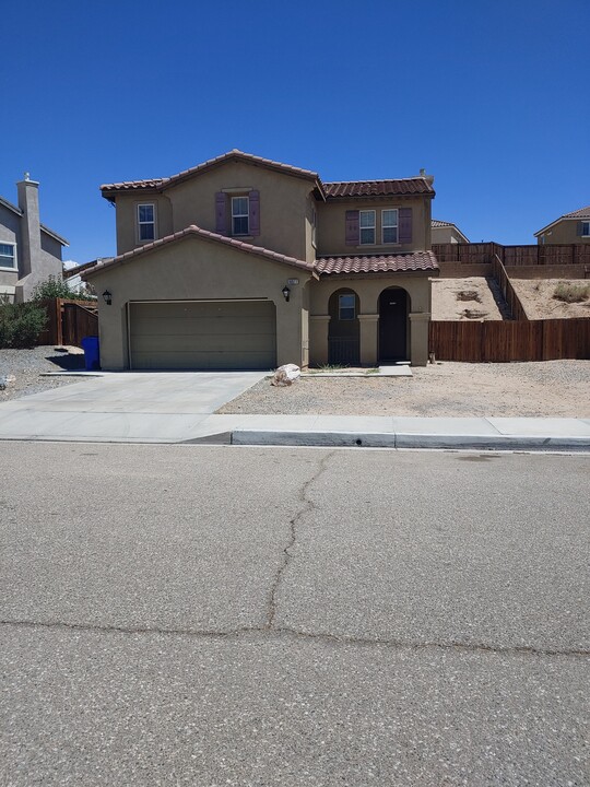 16977 Jurassic Pl in Victorville, CA - Building Photo