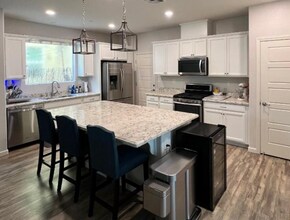 5483 Westhampton Way in Sacramento, CA - Building Photo - Building Photo