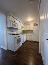 1353 Perry St in Des Plaines, IL - Building Photo - Building Photo