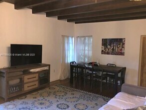 2728 Calusa St-Unit -B in Miami, FL - Building Photo - Building Photo