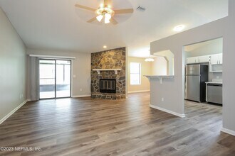 1441 Kingfisher Ln N in Jacksonville, FL - Building Photo - Building Photo