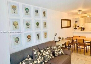 821 SW 2nd St in Miami, FL - Building Photo