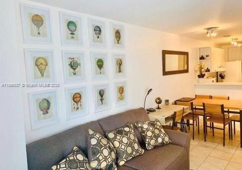 821 SW 2nd St in Miami, FL - Building Photo