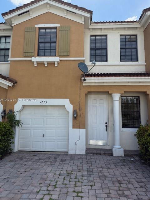 property at 1713 SW Umbria St