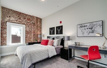 300 S Logan St in Denver, CO - Foto de edificio - Building Photo