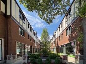 899 Green Bay Rd in Winnetka, IL - Building Photo