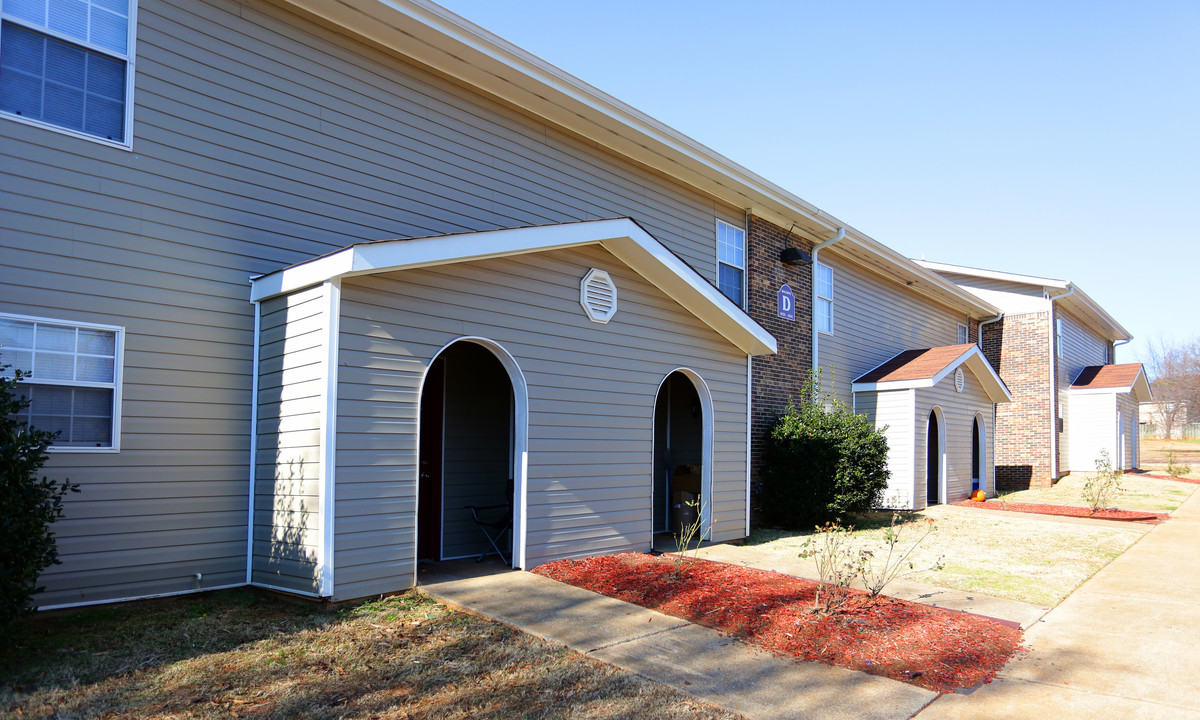 Spencer Trace Apartments in Madison, AL - Building Photo