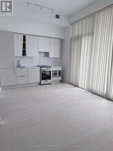 3900 Confederation Pkwy in Mississauga, ON - Building Photo - Building Photo