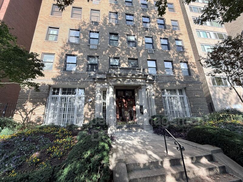 1316 New Hampshire Ave NW in Washington, DC - Building Photo