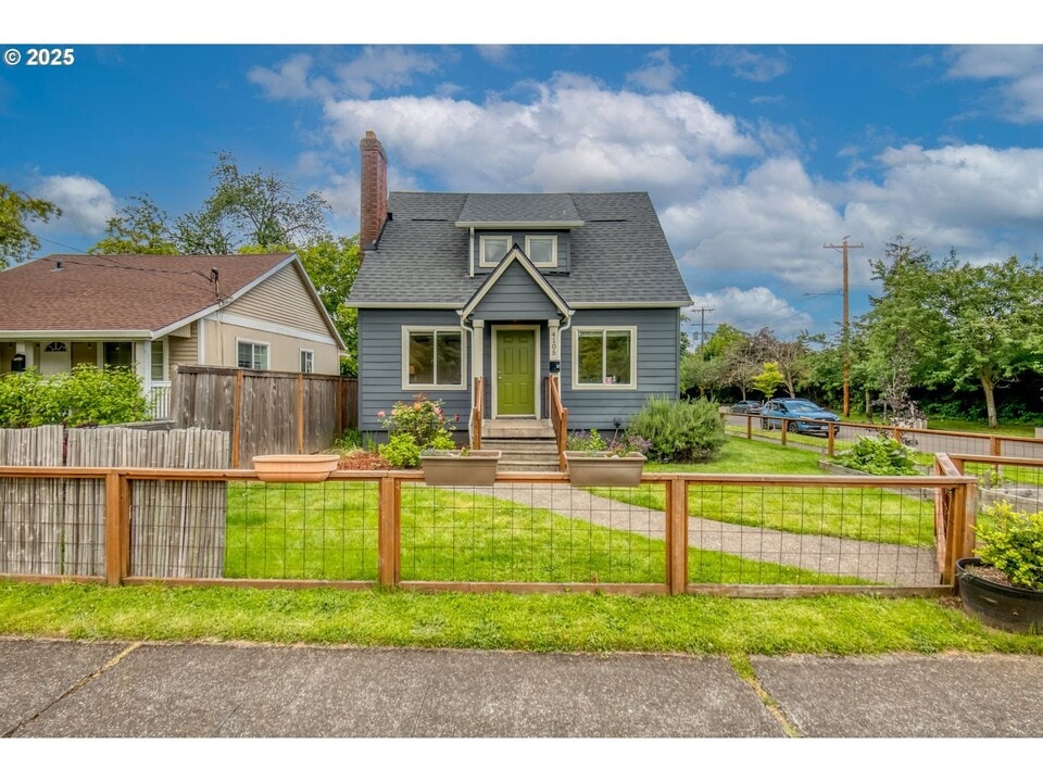 4105 N Willis Blvd in Portland, OR - Building Photo