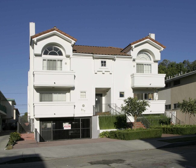 937 Wilcox Ave in Los Angeles, CA - Building Photo - Building Photo