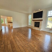 34599 Bridge View Dr NE in Kingston, WA - Building Photo - Building Photo