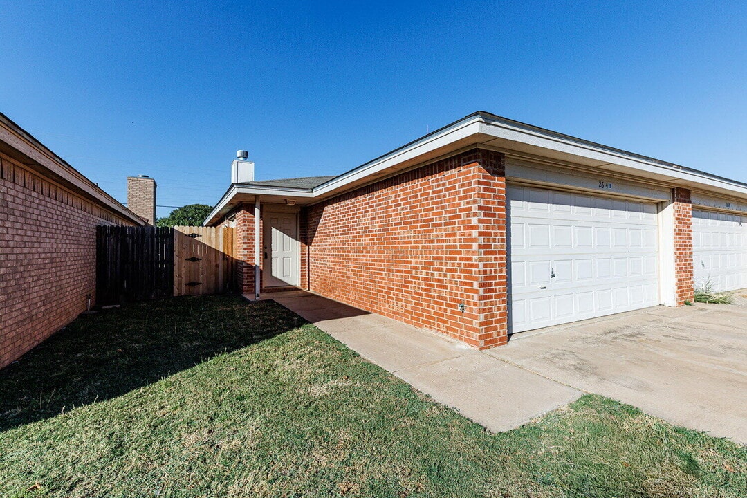 2614 81st St in Lubbock, TX - Foto de edificio