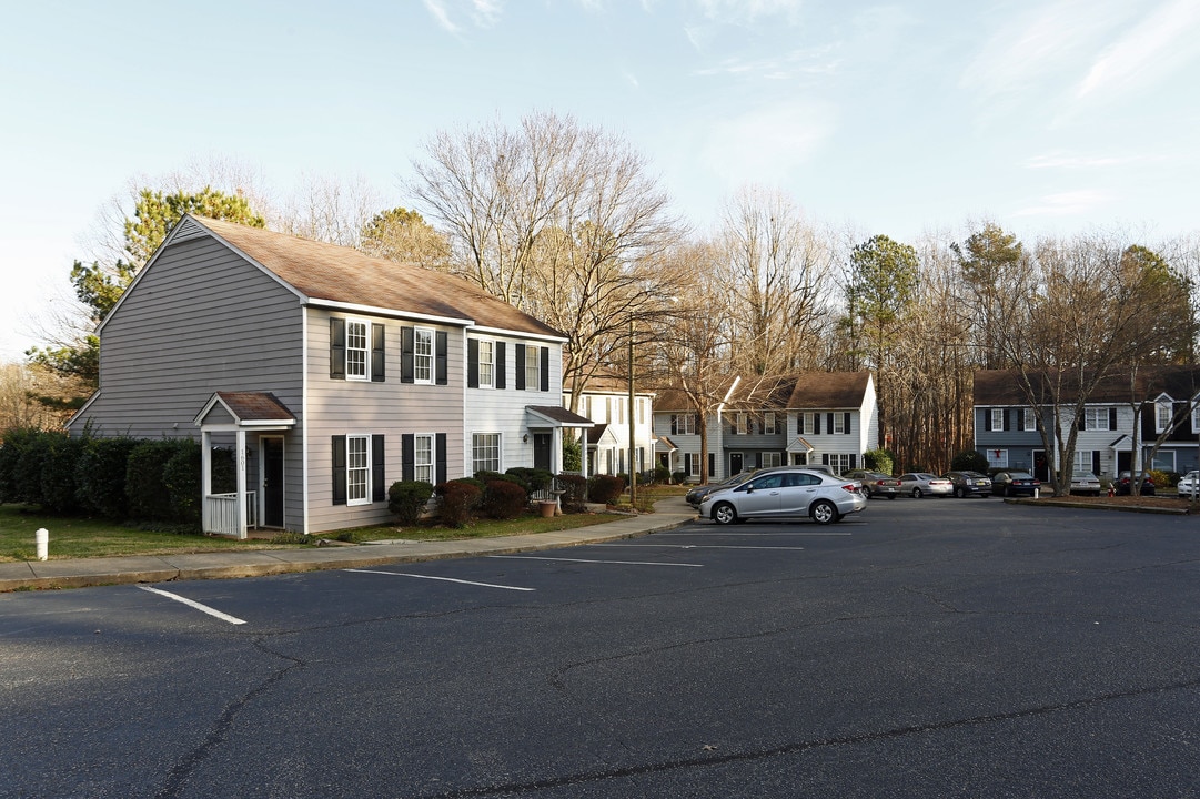 Wayne Ridge Townhomes in Raleigh, NC - Building Photo