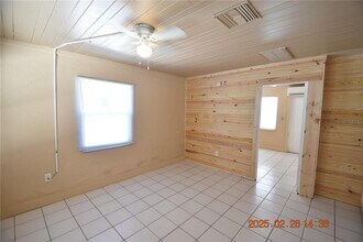 146 Coral Ave in Redington Shores, FL - Building Photo - Building Photo