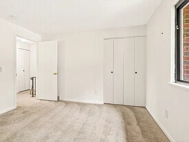 85 Chippendale Rd in Rochester, NY - Building Photo