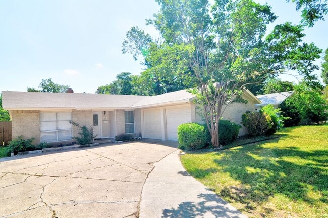 property at 1412 West Shore Dr