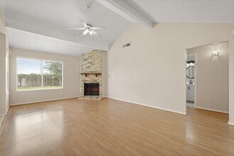 2911 Garden Ln in Sugar Land, TX - Building Photo - Building Photo