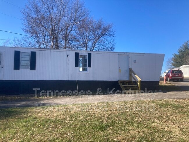 property at 1104 Columbia Ave