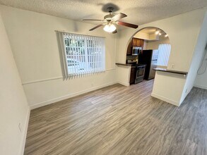 3728 S Bentley Ave, Unit 3 in Los Angeles, CA - Building Photo - Building Photo