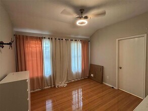 1949 Sampsell Dr in Grand Prairie, TX - Building Photo - Building Photo