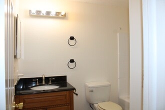 1563 Pawnee St in Orange Park, FL - Foto de edificio - Building Photo